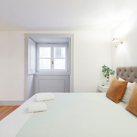 Double Room With Private Wc In Shared House In Downtown リスボン エクステリア 写真